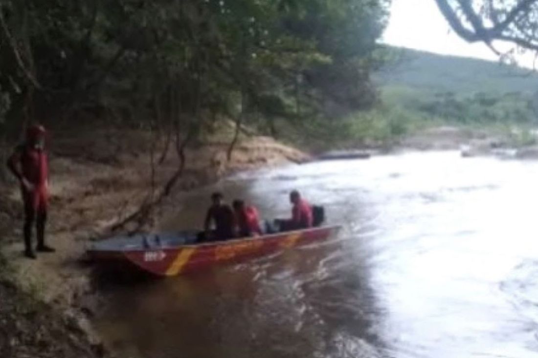 Adolescente De Anos Morre Ap S Ser Levado Pela Correnteza Do Rio Das